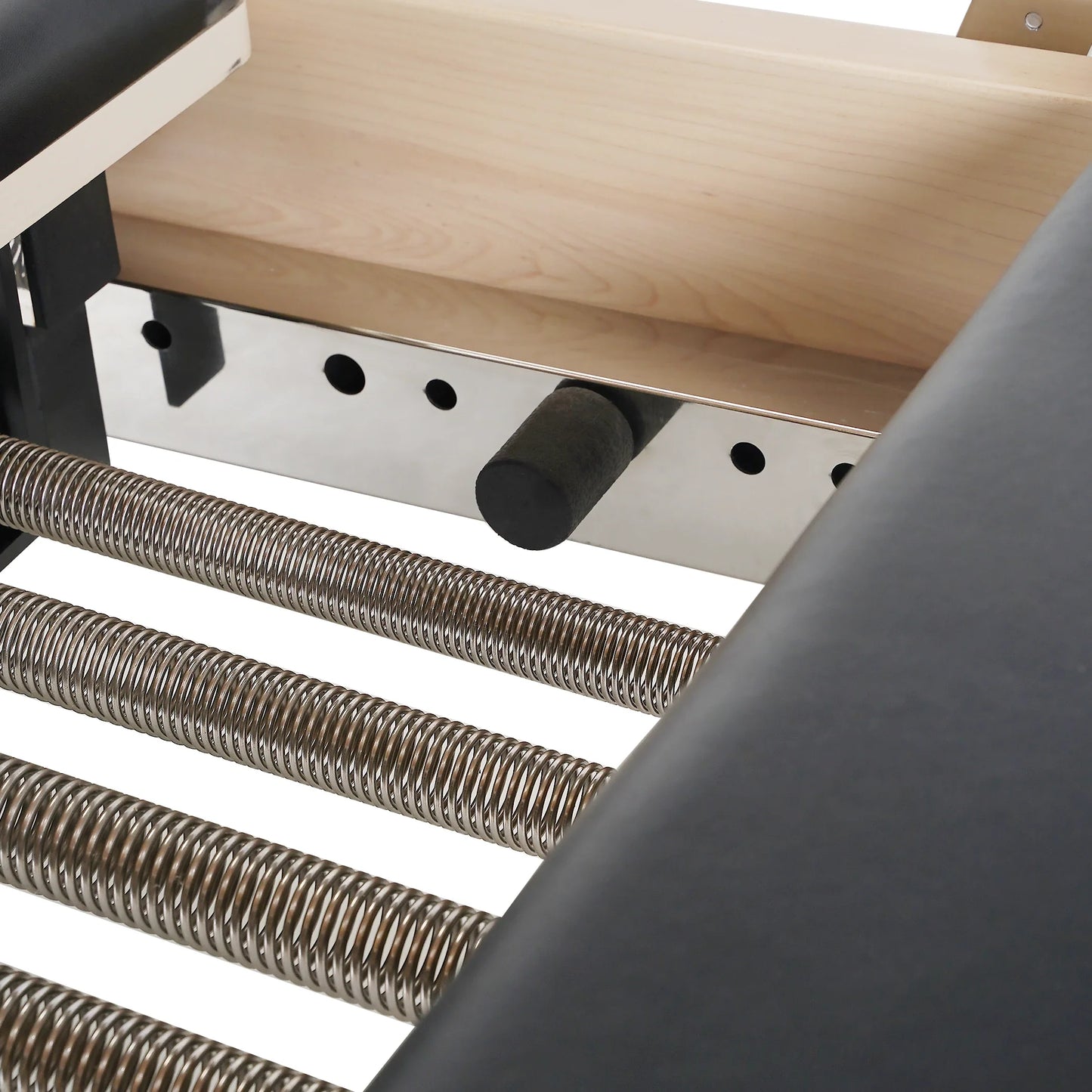 1GKU Maple Half Tower Pilates Reformer Black