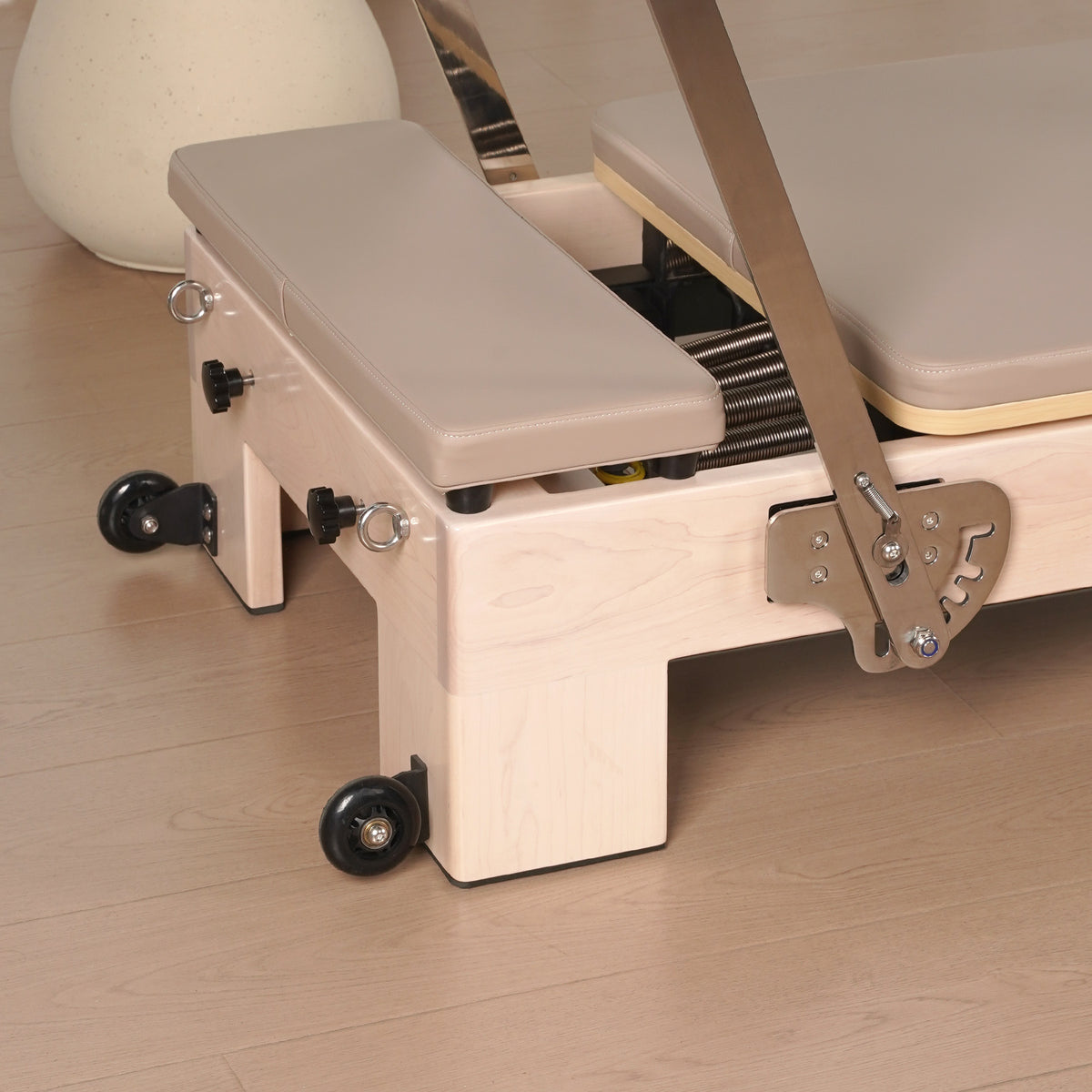 1GKU Maple Pro Pilates Reformer