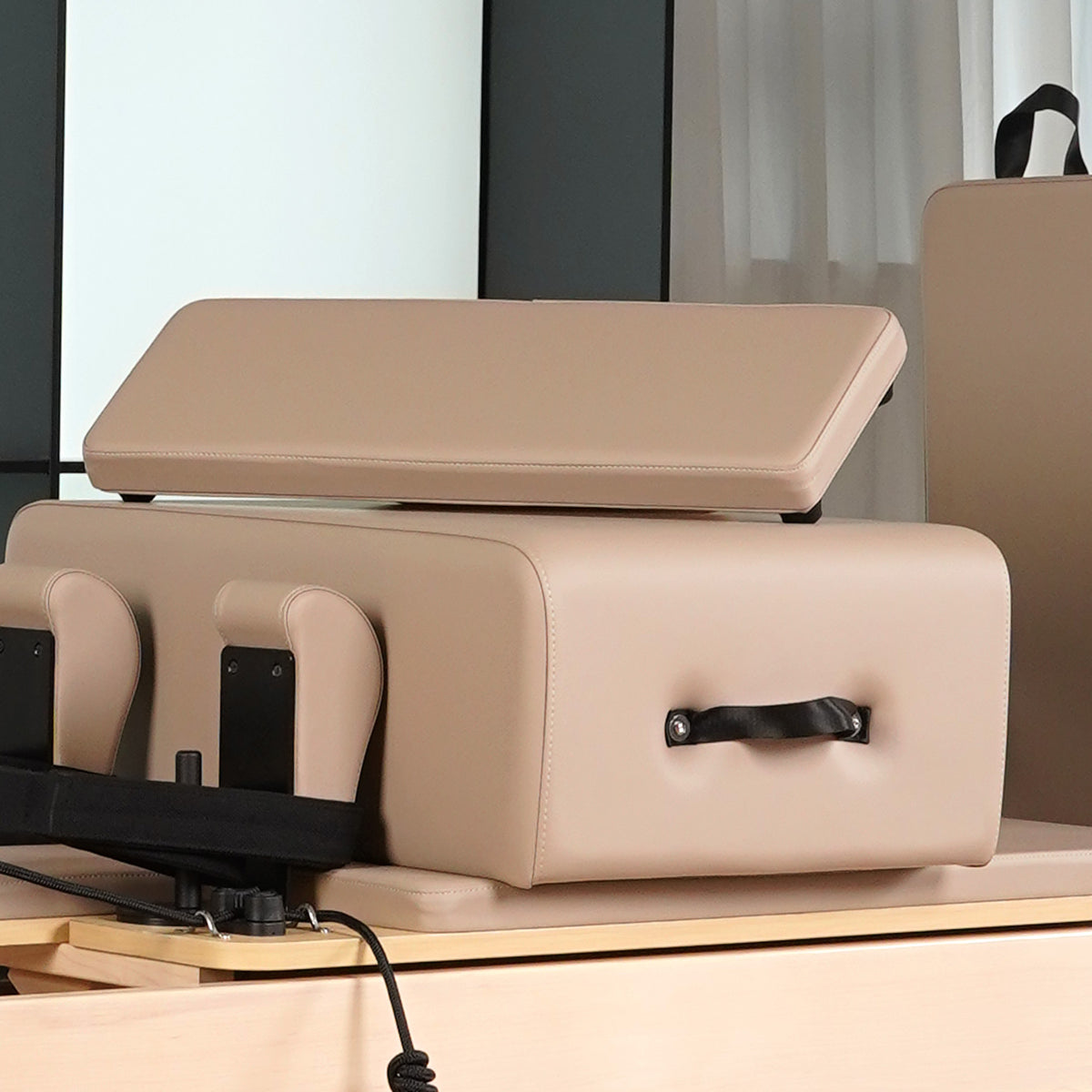 1GKU Maple Pro Pilates Reformer